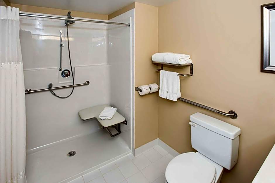 Best Western Plus Winnipeg Airport Hotel