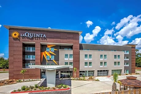 La Quinta by Wyndham Houston East I-10