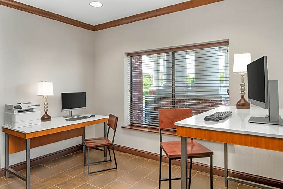 Holiday Inn Express & Suites Wilmington-Newark by IHG