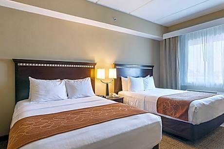 Queen Suite with Two Queen Beds - Accessible/Non-Smoking