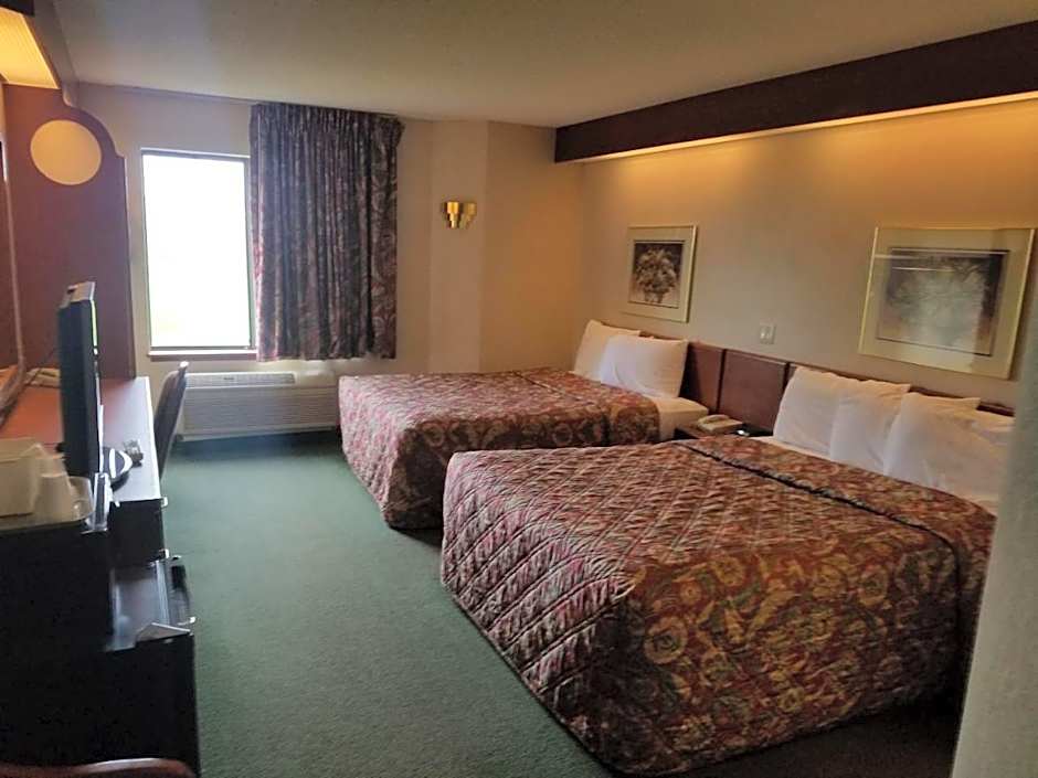 Syracuse Inn and Suites