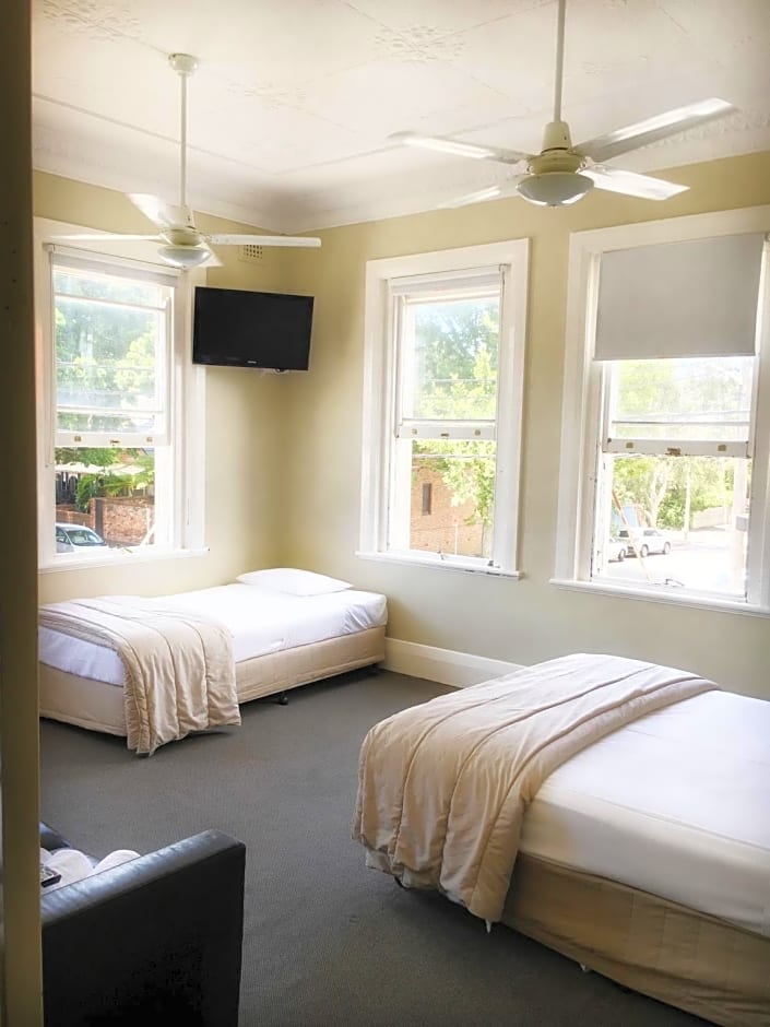 Photo 1 of 5 of Triple Room