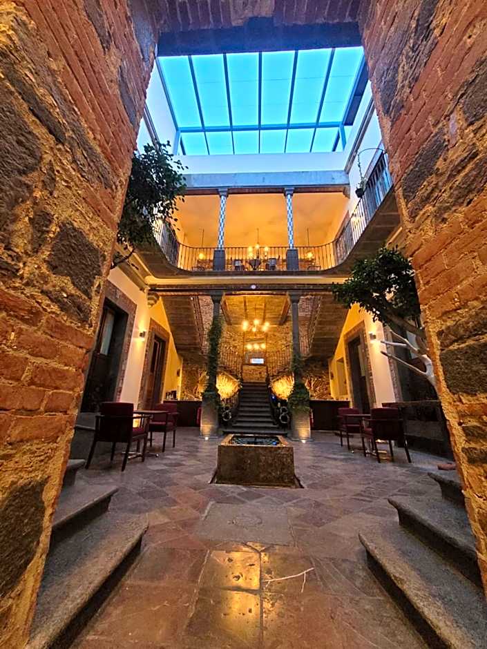 Milo Collection Hotel