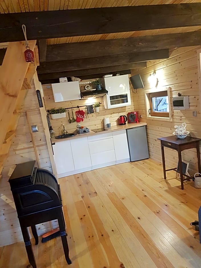 Domek pod śnieżką 1