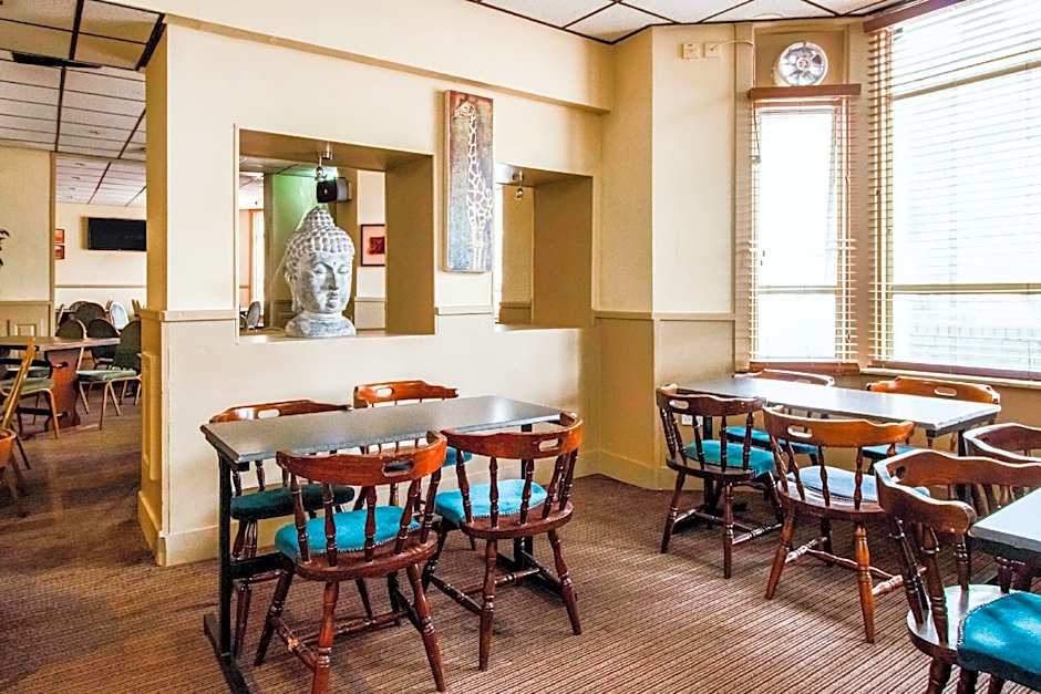 OYO Flagship Cardiff Central