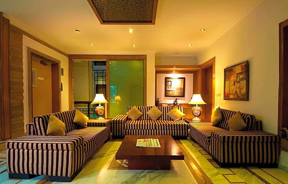 Siris 18 Hotel Gurgaon