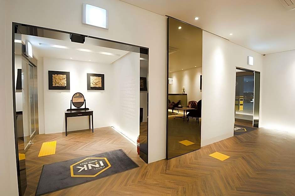 Gong-Ju TouristHotel INK