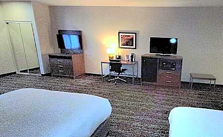 Queen Suite with Two Queen Beds and Sofa Bed - Disability Access/Non-Smoking