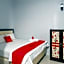 RedDoorz @ Hotel Grand Aulia Majene