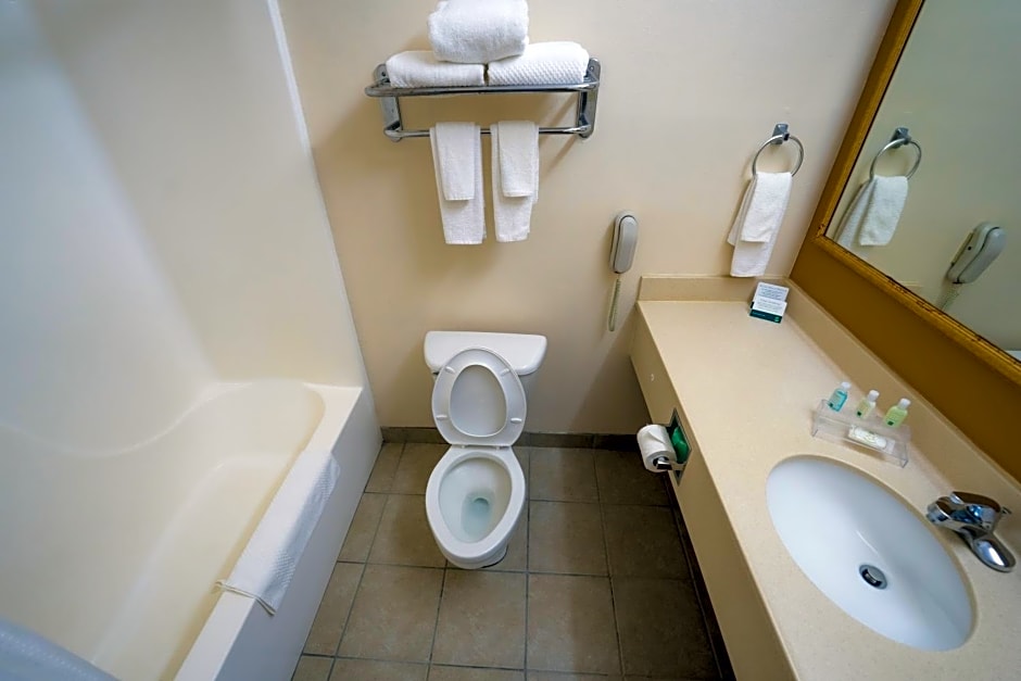 Quality Inn & Suites