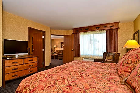King Suite with Spa Bath - Non-Smoking