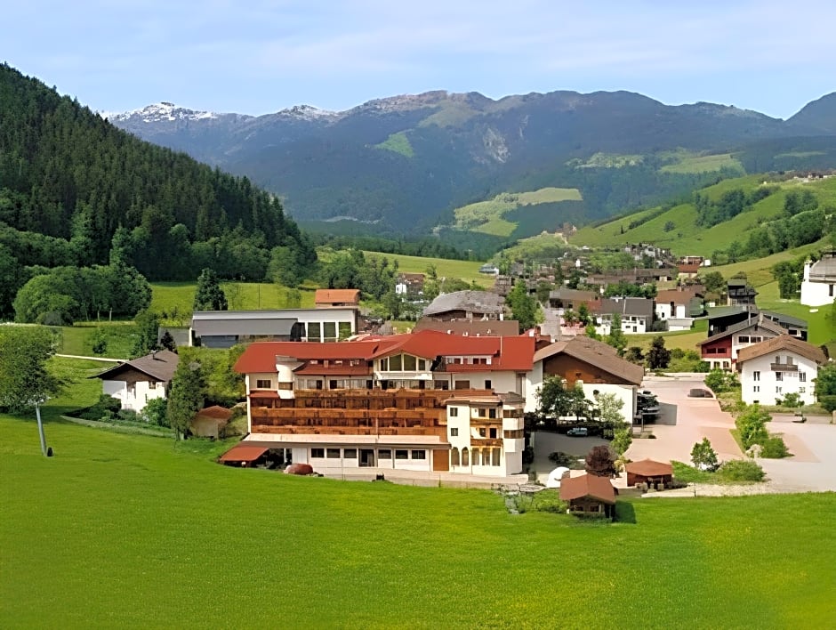 Landhotel Tirolerhof - Mai bis Mitte Juni kein Saunabetrieb