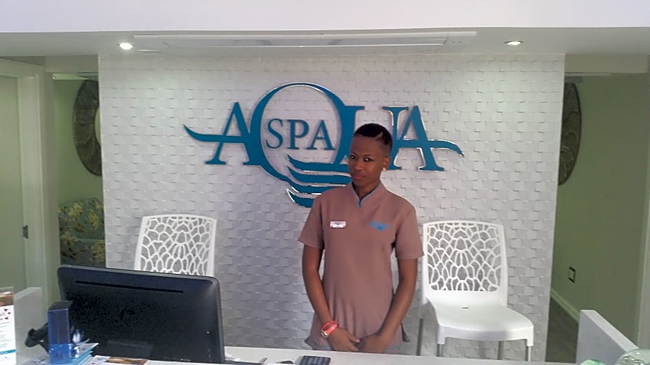 Waterfront Hotel by MISTY BLUE HOTELS