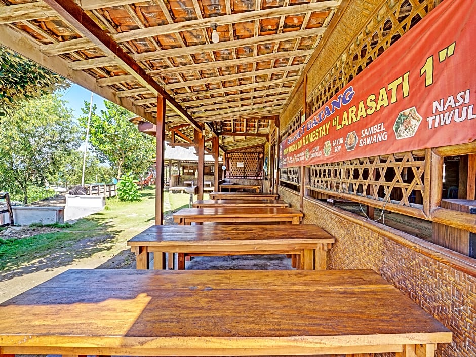 Oyo 91201 Larasati Homestay Pantai Klayar