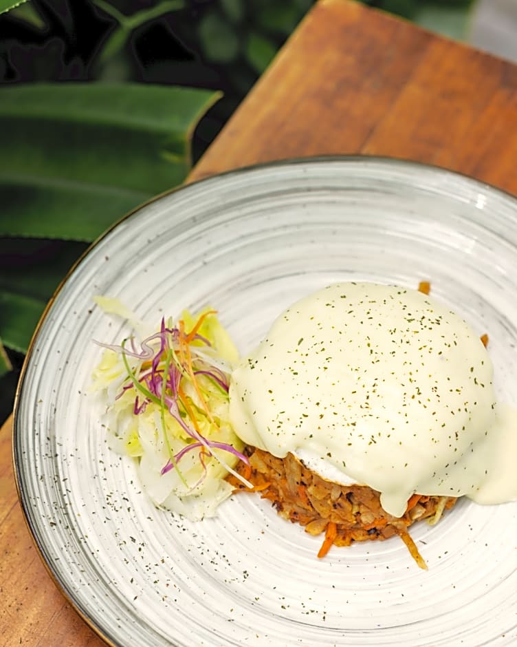 The White Harp Beach Hotel