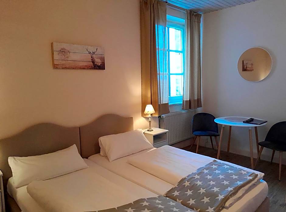 Hotel-Gasthof Opel Bed & Breakfast