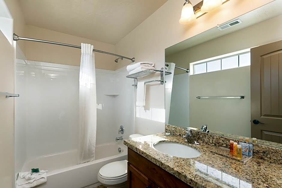 Duchesne Suites