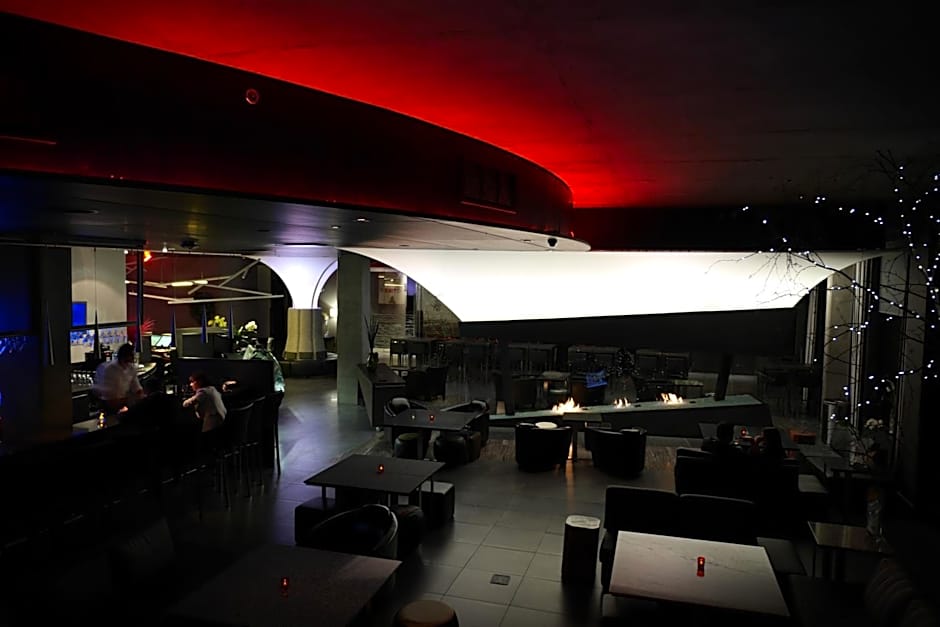 Grand Times Hotel Sherbrooke