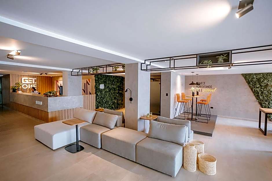 Belo flat na praia do Bessa