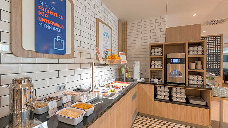 Premier Inn Mannheim City Centre