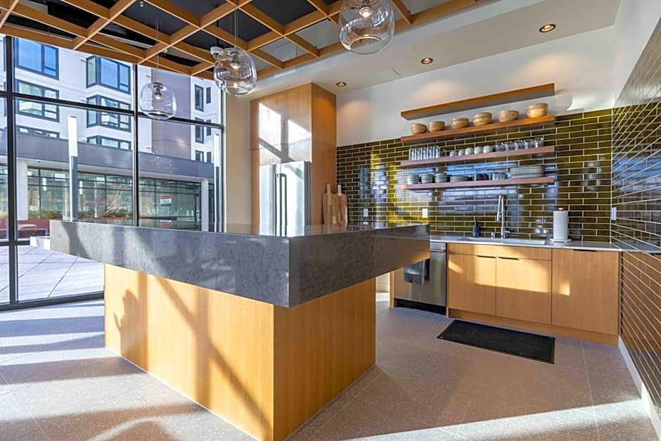 Marina Square Suites