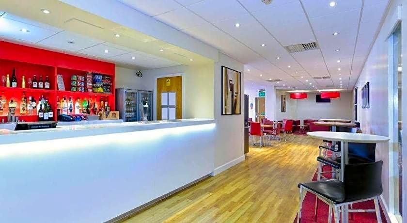 Travelodge Aberdeen Central
