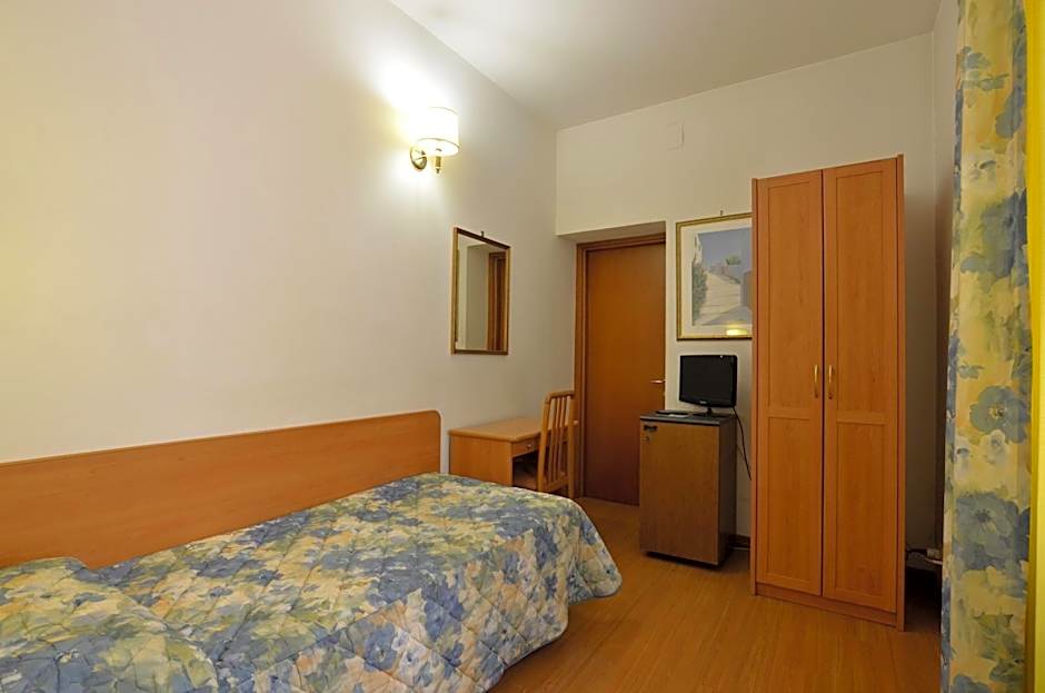 Hotel Tirreno