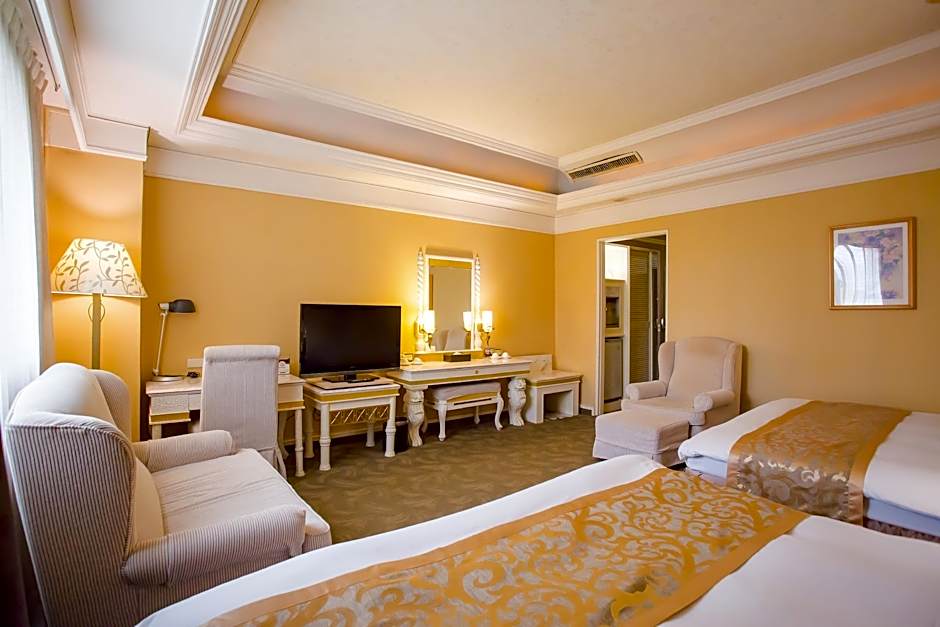 Lichia Royal Garden Hotel