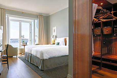 Deluxe Double Room with River View