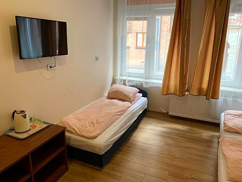 Hostel4u
