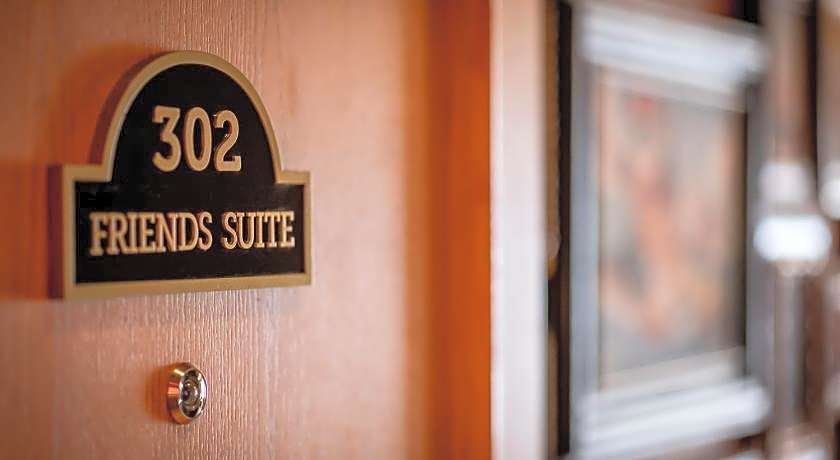 LINE FRIENDS PRESENTS CASA DE AMIGO