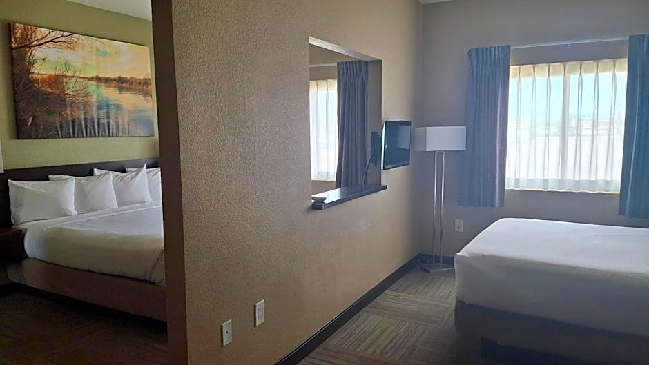 Island Suites