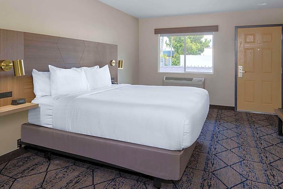 Ramada by Wyndham Modesto Yosemite Area
