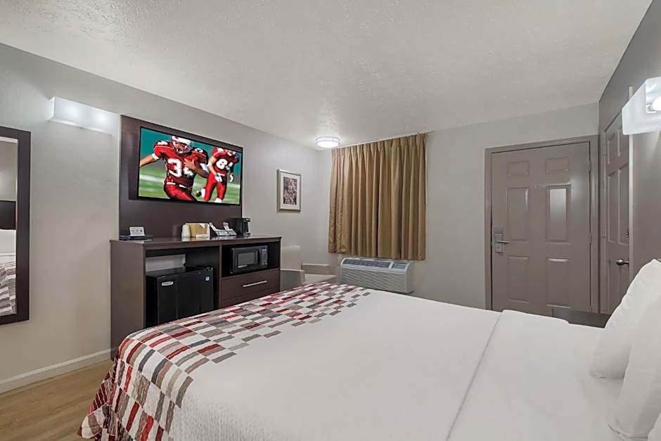 Red Roof Inn Crossville