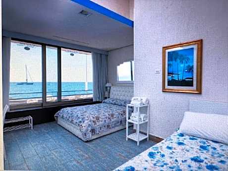 Family Room with Sea View