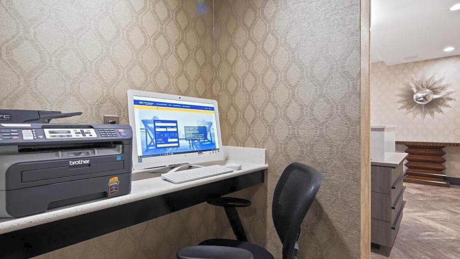 Best Western Beacon Inn