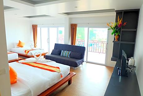 Quadruple Room with Garden View