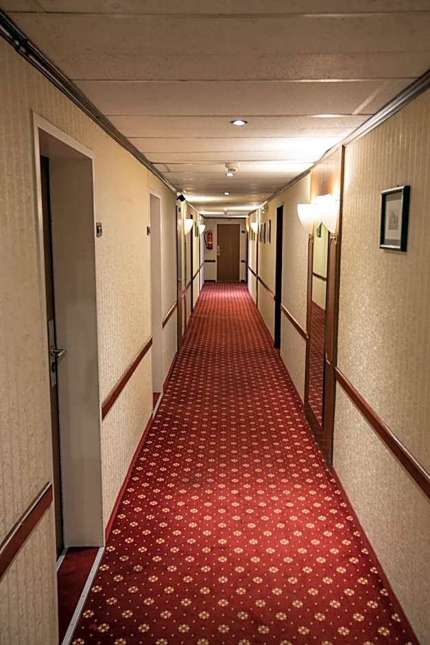 Hotel Attaché