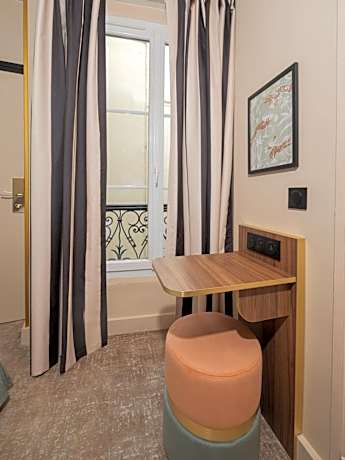 Tiny Single Room (9 m2)