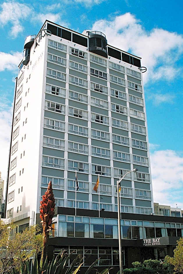 Bay Plaza Hotel
