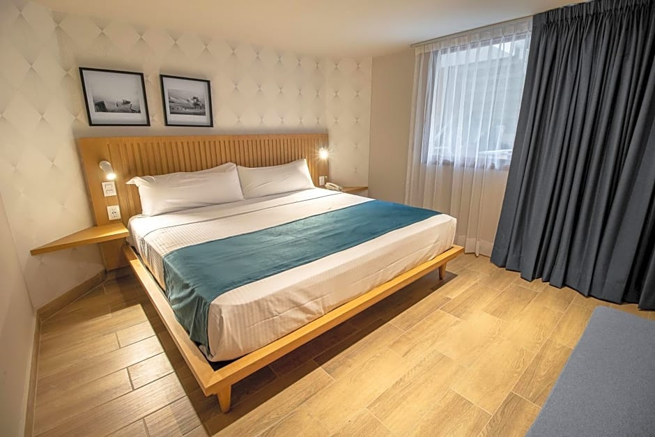 Oliva Plaza Hotel