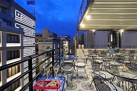 V1935 Luxurious Apartments