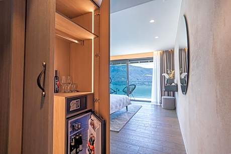 Double Room with Lake View and Balcony