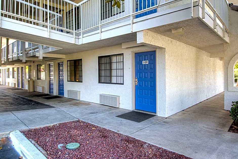 Motel 6 Redding South