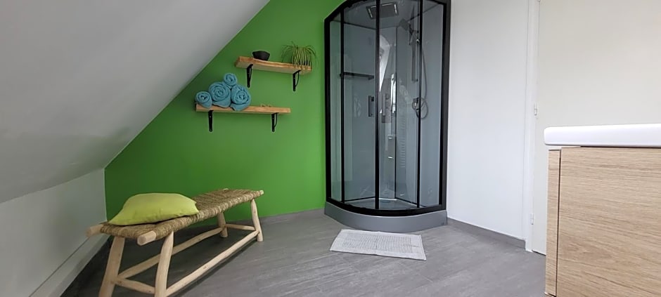 Chambre-appartement d hôtes de Kermoal-cuisine et sdb privées