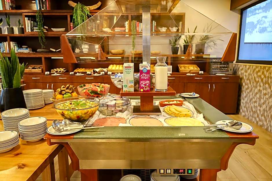Antillia Hotel