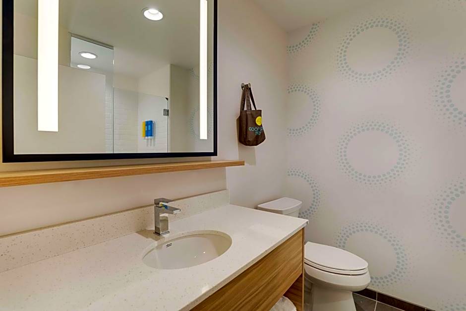 Tru by Hilton Leland Wilmington