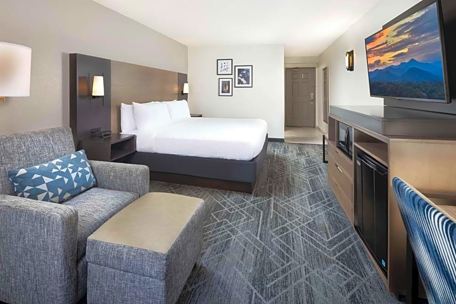 Country Inn & Suites by Radisson Asheville Downtown Tunnel Road