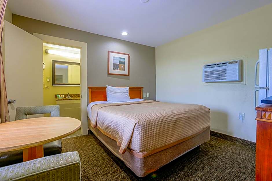 Budget Inn By OYO Natural Bridge I-81