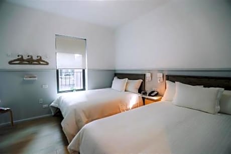 Newly Renovated Premium Studio 2 Full Beds